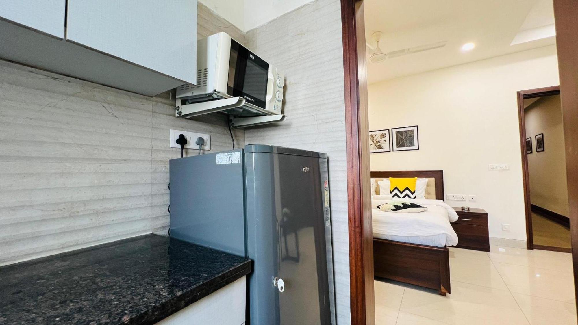 Bluo Studio5 Golf Course Road - Gym, Terrace Garden Gurgaon Exterior photo